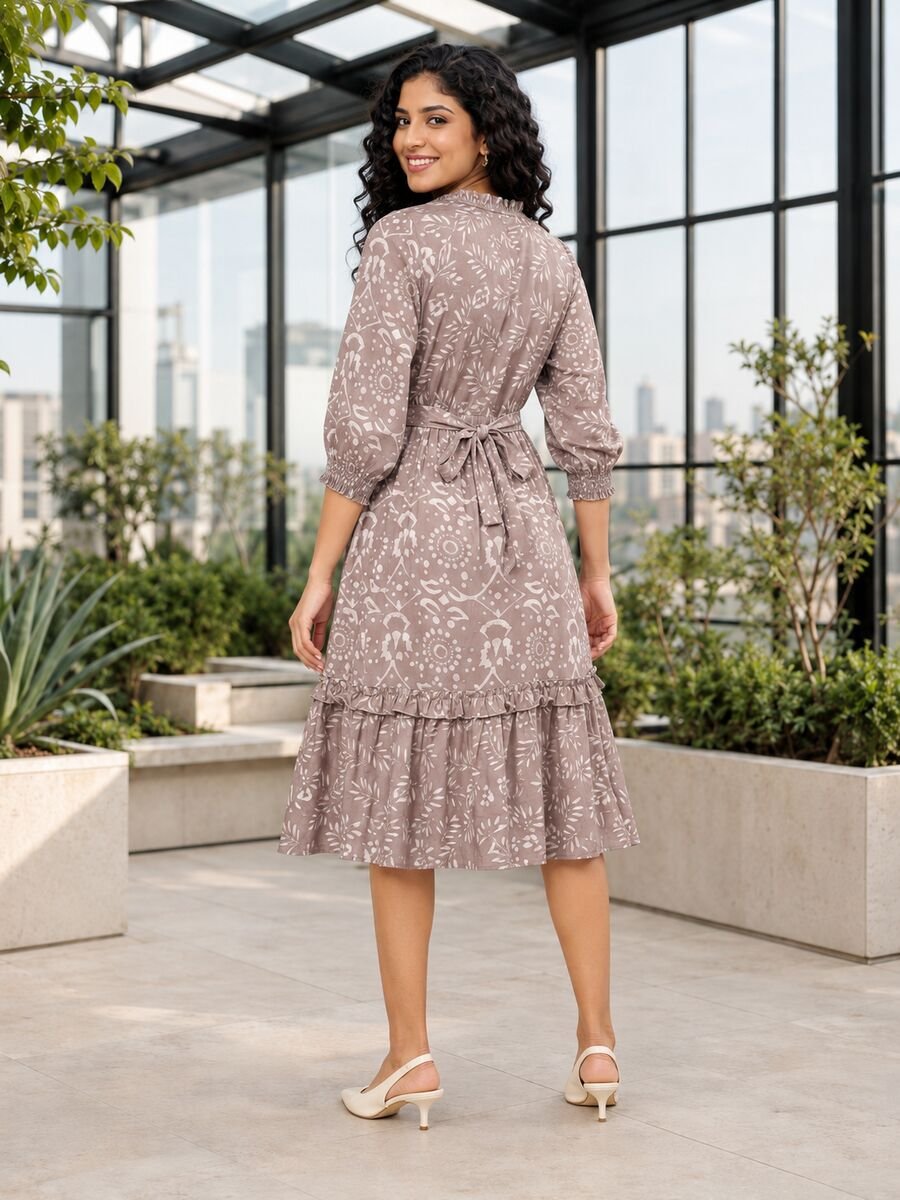 RANGRIWAZ Women Taupe & White Mixed Print Ruffle Tiered Midi Dress - Image 5